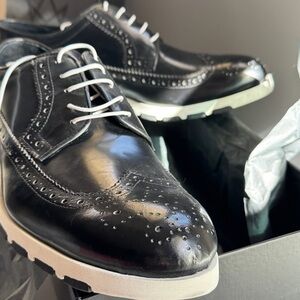 New Stylish Black and Gray Leather Oxfords